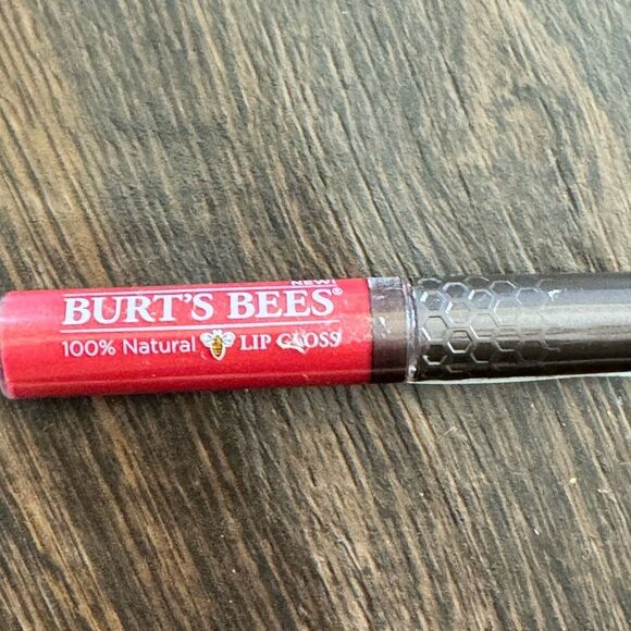 Burt's Bees 100% Natural Lip Gloss - Radiant Red - Picture 1 of 2
